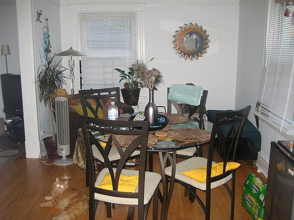 4th image of 849 W Wellington Ave #Ch2
