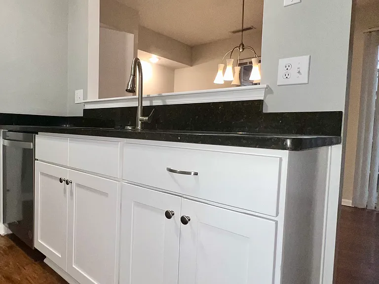 4924 Shallowford Cir — Photo 12