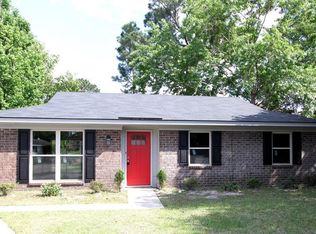 937 Greenbriar Trl, Hinesville, GA 31313