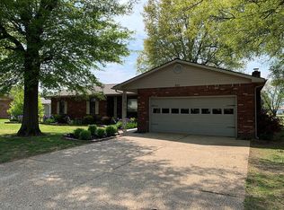 601 Glenn Dr, Sikeston, MO 63801