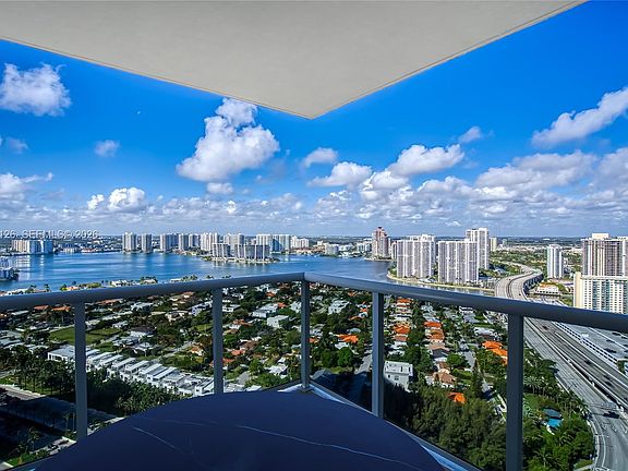 3rd image of 19111 Collins Ave APT 3307