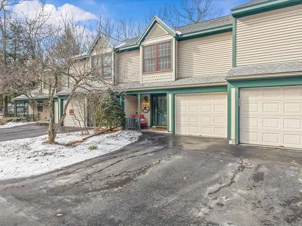 7 Saxon Hollow Drive #D2, Essex, VT 05452