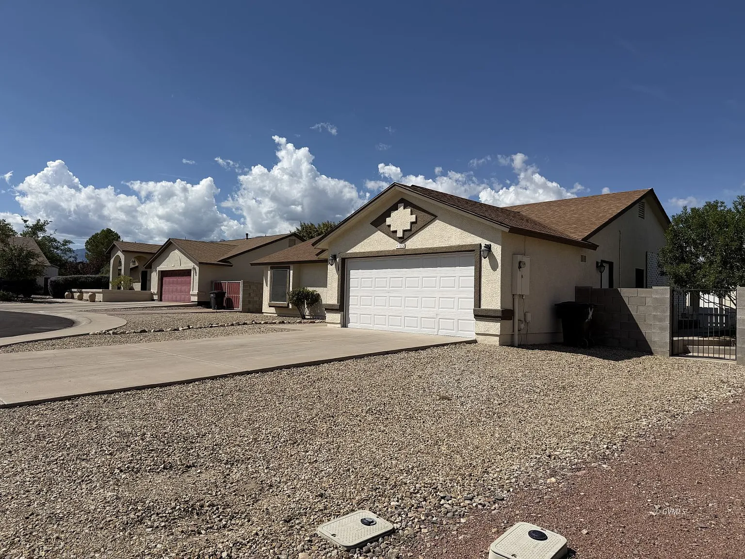 3 bed, 2.0 bath, 1552 sqft, $2,200 — Photo 2