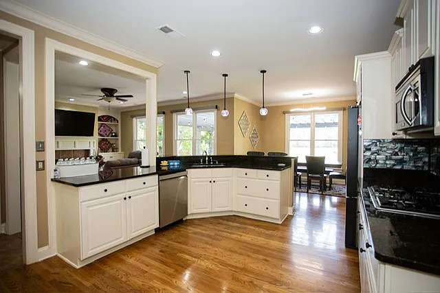 4559 Whisper Spring Dr — Photo 45