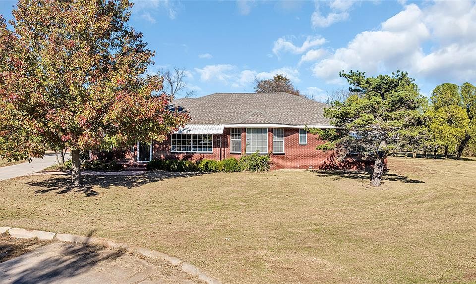 1st image of 115 Miller Dr