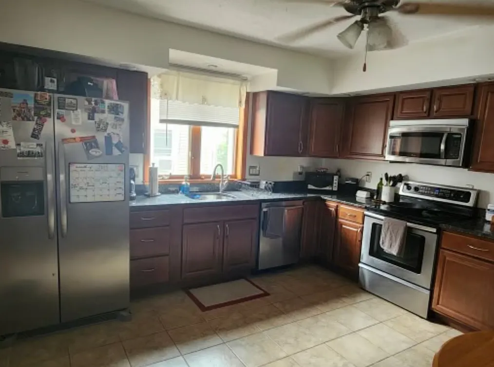 1 bed, 900 sqft, $2,300 — Photo 1