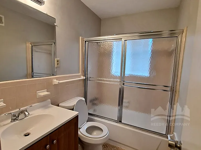 3743 Lakehurst Dr — Photo 9