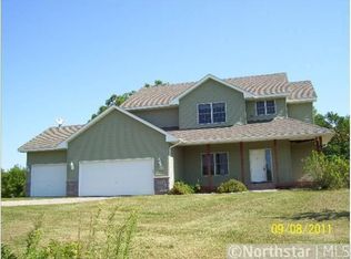 13839 274th Ct, Lindstrom, MN 55045