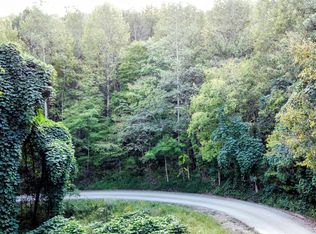 309 Smokey Joe Dr, Barbourville, KY 40906