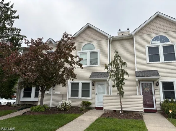 646 Faulkner Dr, Hackettstown, NJ 07840