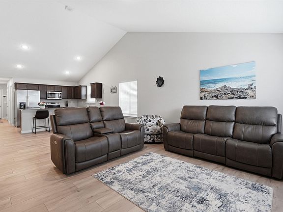 2nd image of 123 Coral Dr