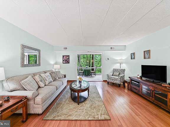 2nd image of 520 N Lemon St APT F6