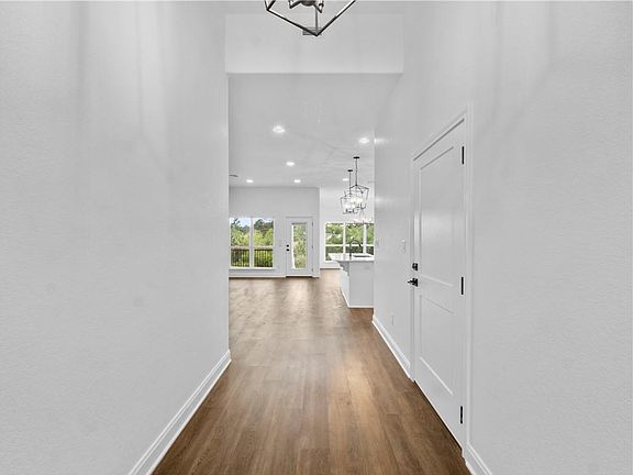 2nd image of 154 Manawianui Dr