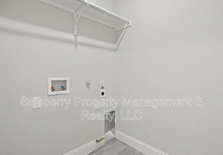 1314 20th St — Photo 32