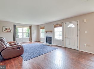 629 Daisy Ln, Pennsburg, PA 18073