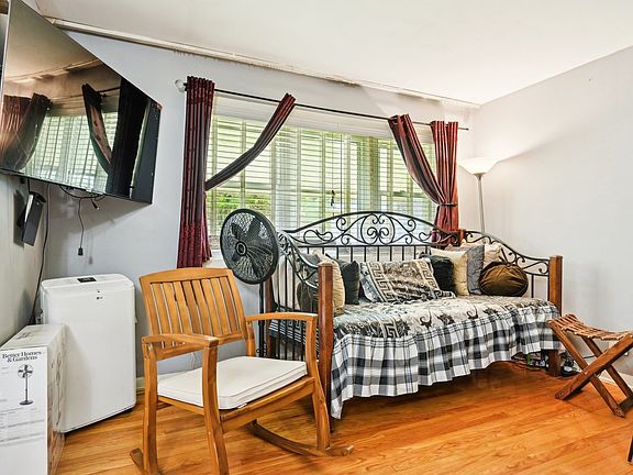 5th image of 7303 N Campbell Ave #A