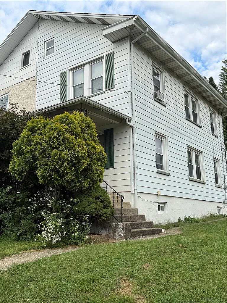 3 bed, 1.0 bath, 1312 sqft, $2,300 — Photo 4