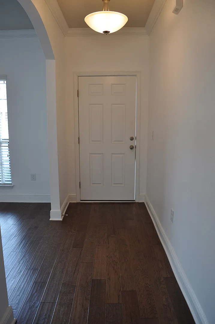 New 3 Bedroom in Driftwood Estates — Photo 3