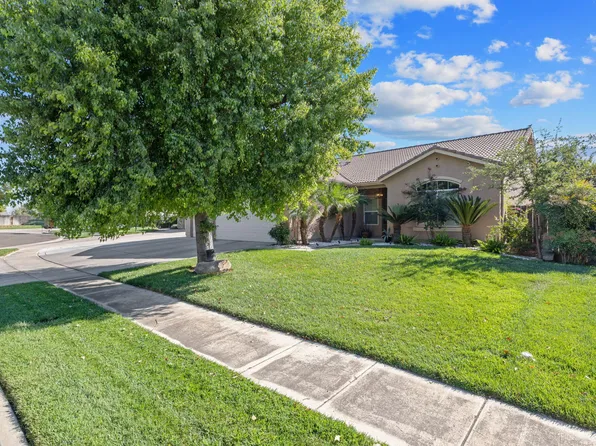 3034 S Virmargo Court, Visalia, CA 93292