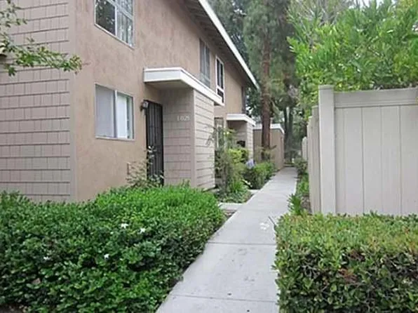 13525 Village Dr #1/2, Cerritos, CA 90703