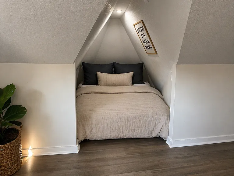 915 Rockhill St #3 — Photo 6