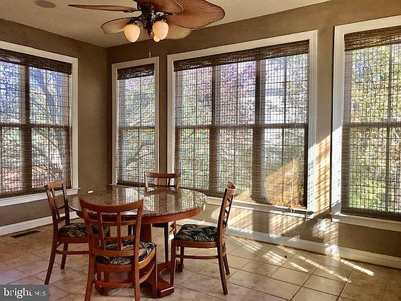5th image of 22802 Courtland Park Dr