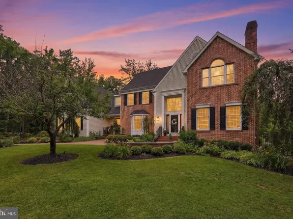 6 Dover Ln, Medford, NJ 08055