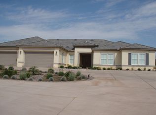 15056 Creek Hills Rd, El Cajon, CA 92021