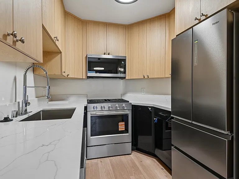 El Dorado - 1342 N. Fuller Avenue — Photo 27