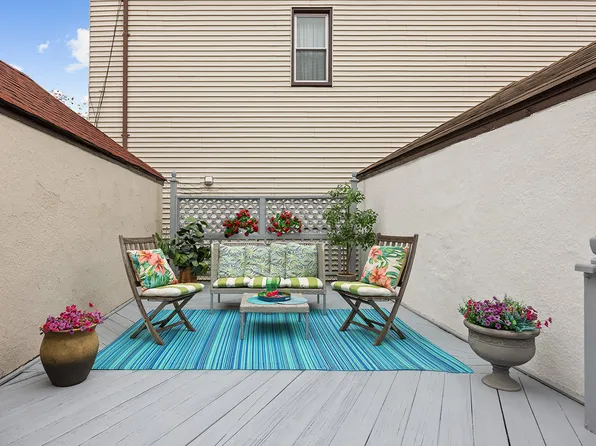 9221 Ridge Boulevard image 7 of 12