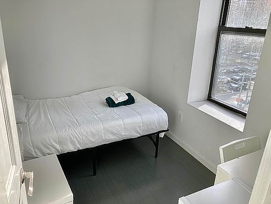 3rd image of 197 Madison St APT 11