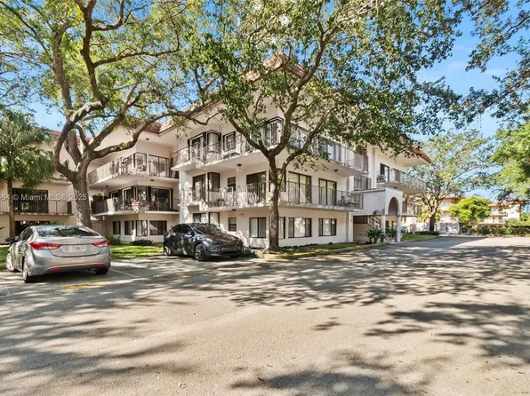 4705 SW 62nd Ave APT 103, Davie, FL 33314