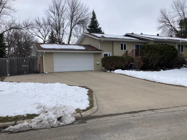 1620 Elm St S, Moorhead, MN 56560