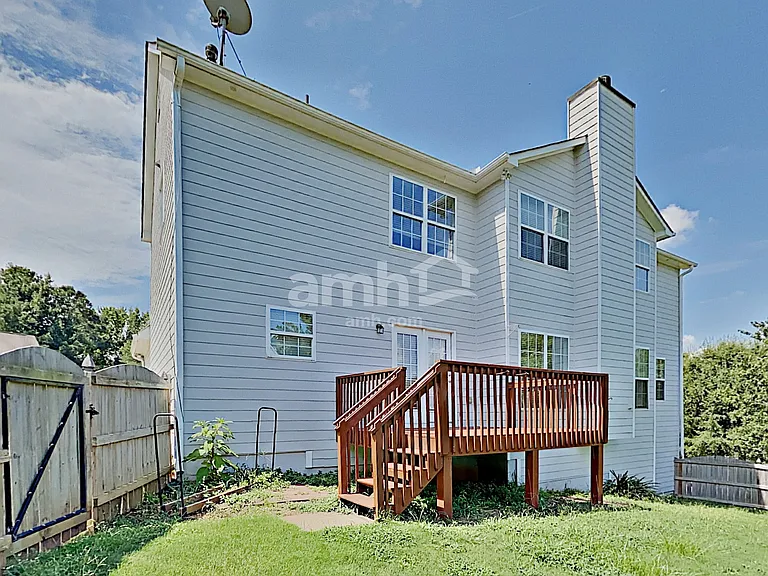 327 Meadowcrest Cir — Photo 24