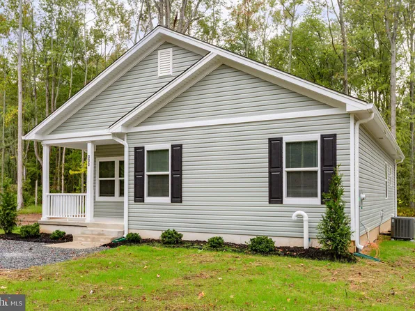 450 Lakeview Dr, Colonial Beach, VA 22443