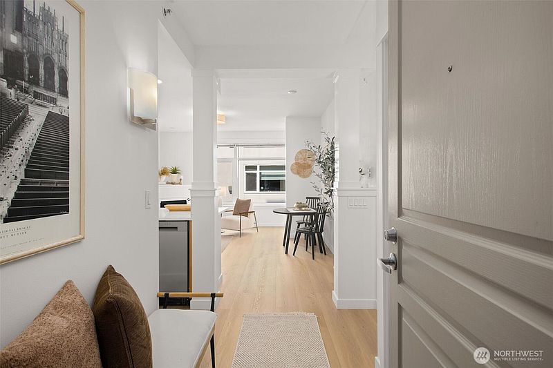 5th image of 2801 1st Avenue #703