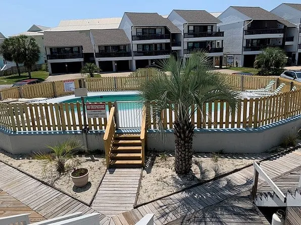 1430 Tina Dr APT 6, Navarre, FL 32566