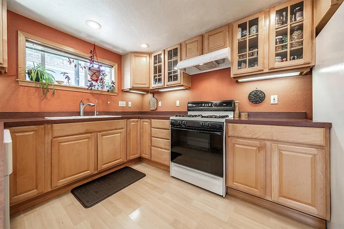 1 bed, 900 sqft, $1,550 — Photo 4
