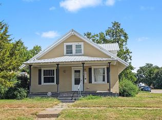 301 W 3rd St, Oshkosh, NE 69154