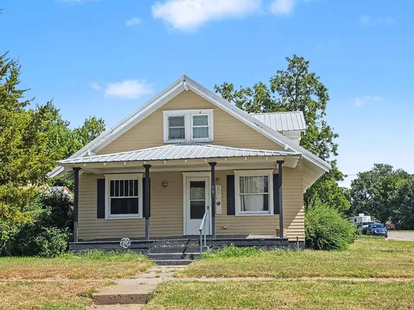 301 W 3rd St, Oshkosh, NE 69154