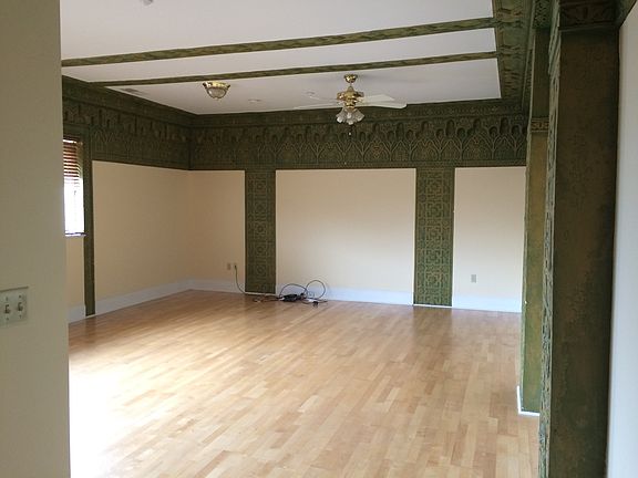 3rd image of 3821 Lindell Blvd APT 3N
