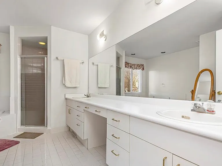 4885 Homestead Dr — Photo 11