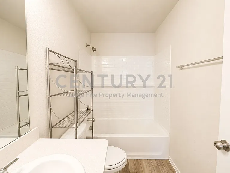 4649 Greyberry Dr — Photo 25