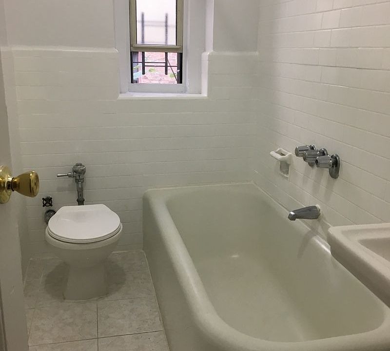 1st image of 4761 Broadway APT 4K