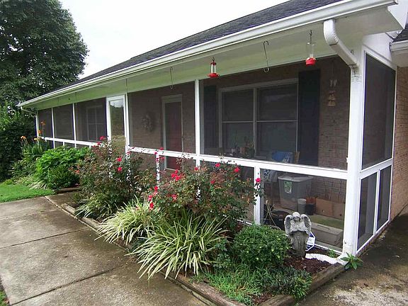 3rd image of 130 Shadowgate Dr
