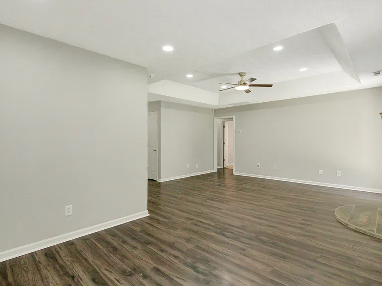 56 Pemberton Pl — Photo 12