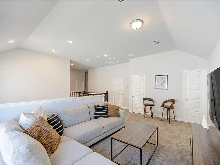 4110 Sherman Oak Ln — Photo 38