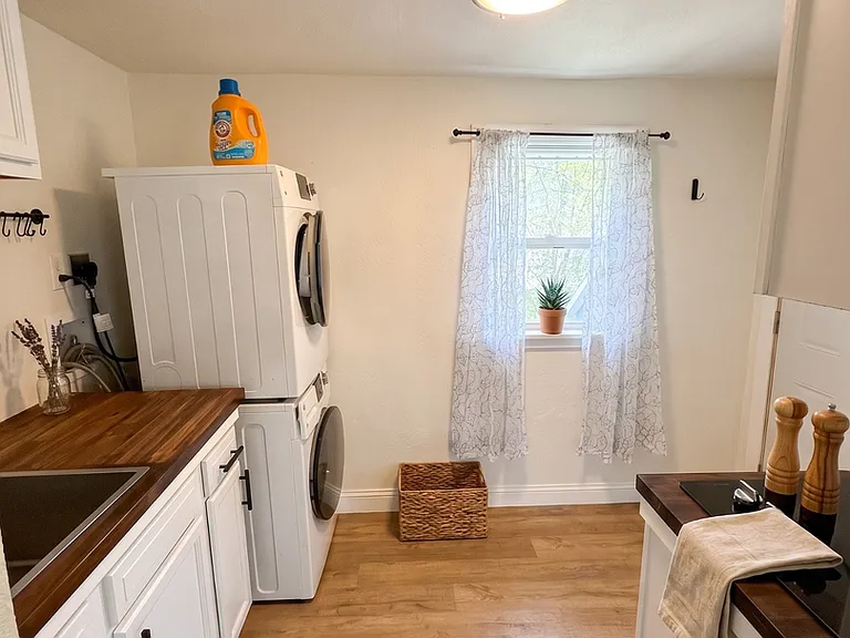 1806 Crescent Ave — Photo 9