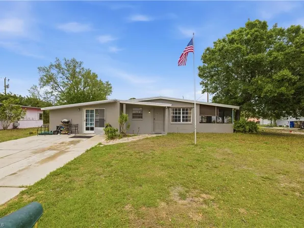 1154 Navajo AVE, LEHIGH ACRES, FL 33936