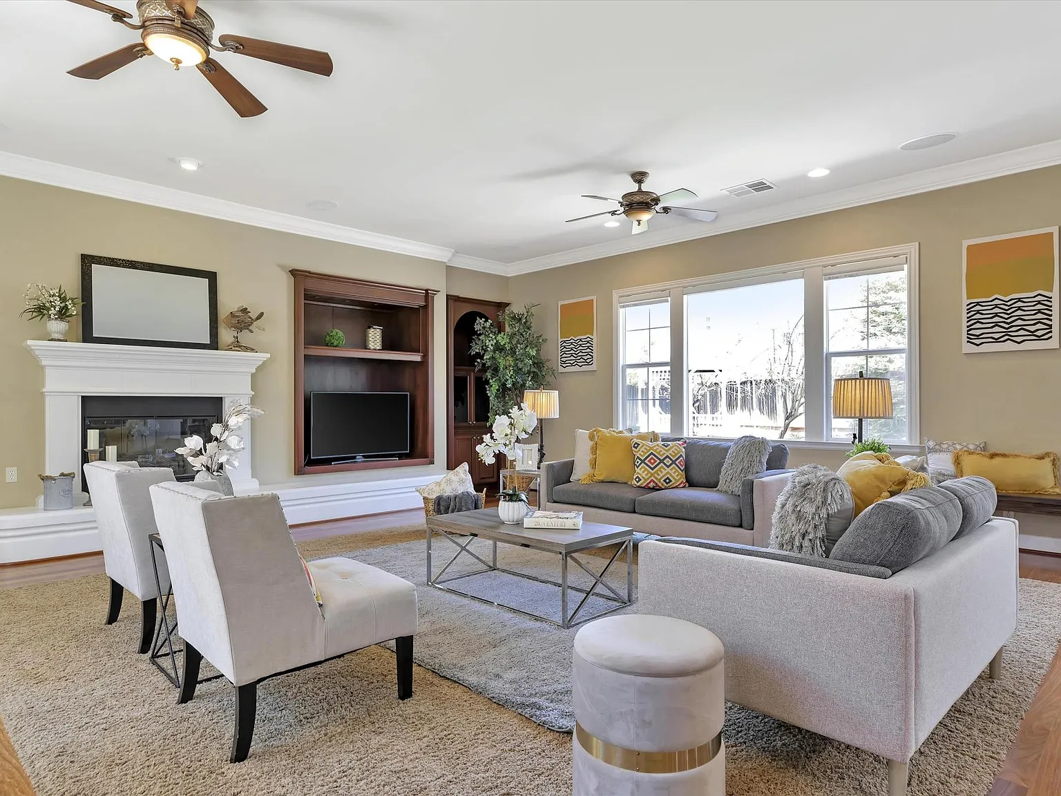 6 bed, 3.5 bath, 4673 sqft, $6,750 — Photo 4